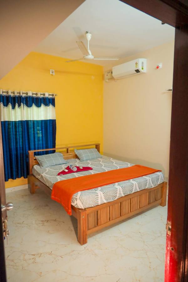 Spacious bedroom